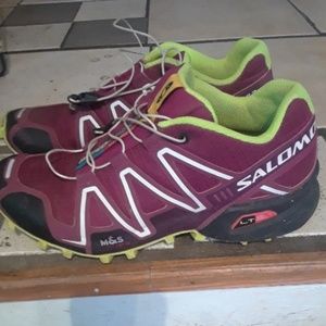 Running shoes